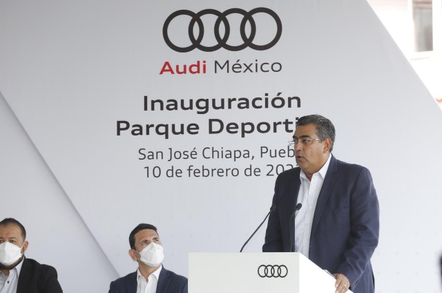 Gobernador pide que se enseñe alemán en escuelas de San José Chiapa para tener mejor oportunidad de empleo