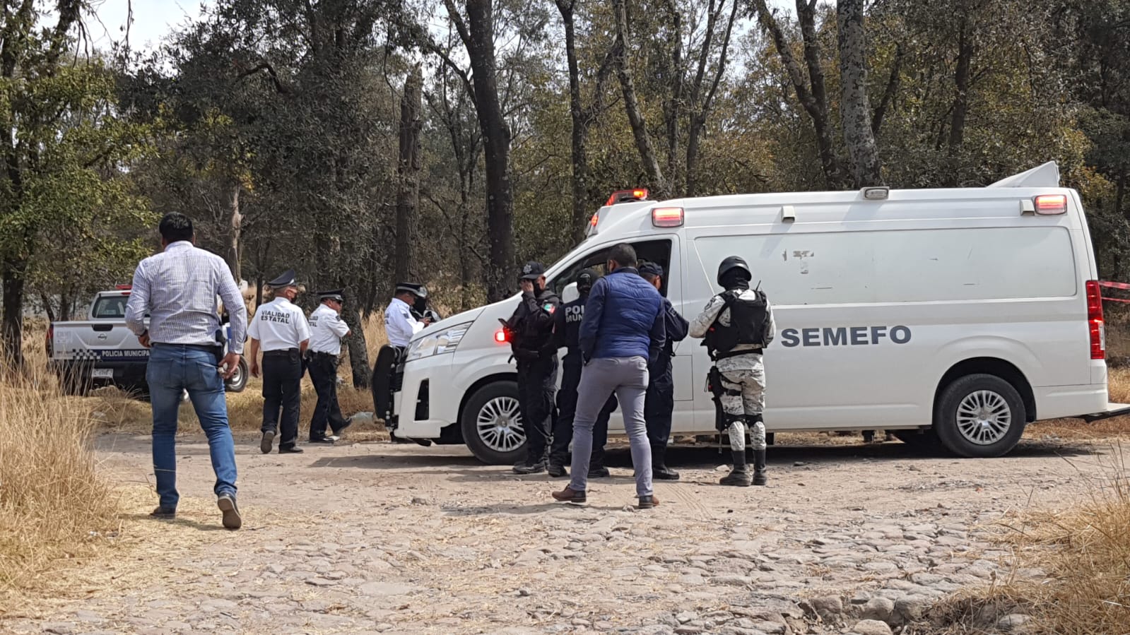 Con huellas de calcinamiento ubican cadáver de un hombre en Tenacingo 
