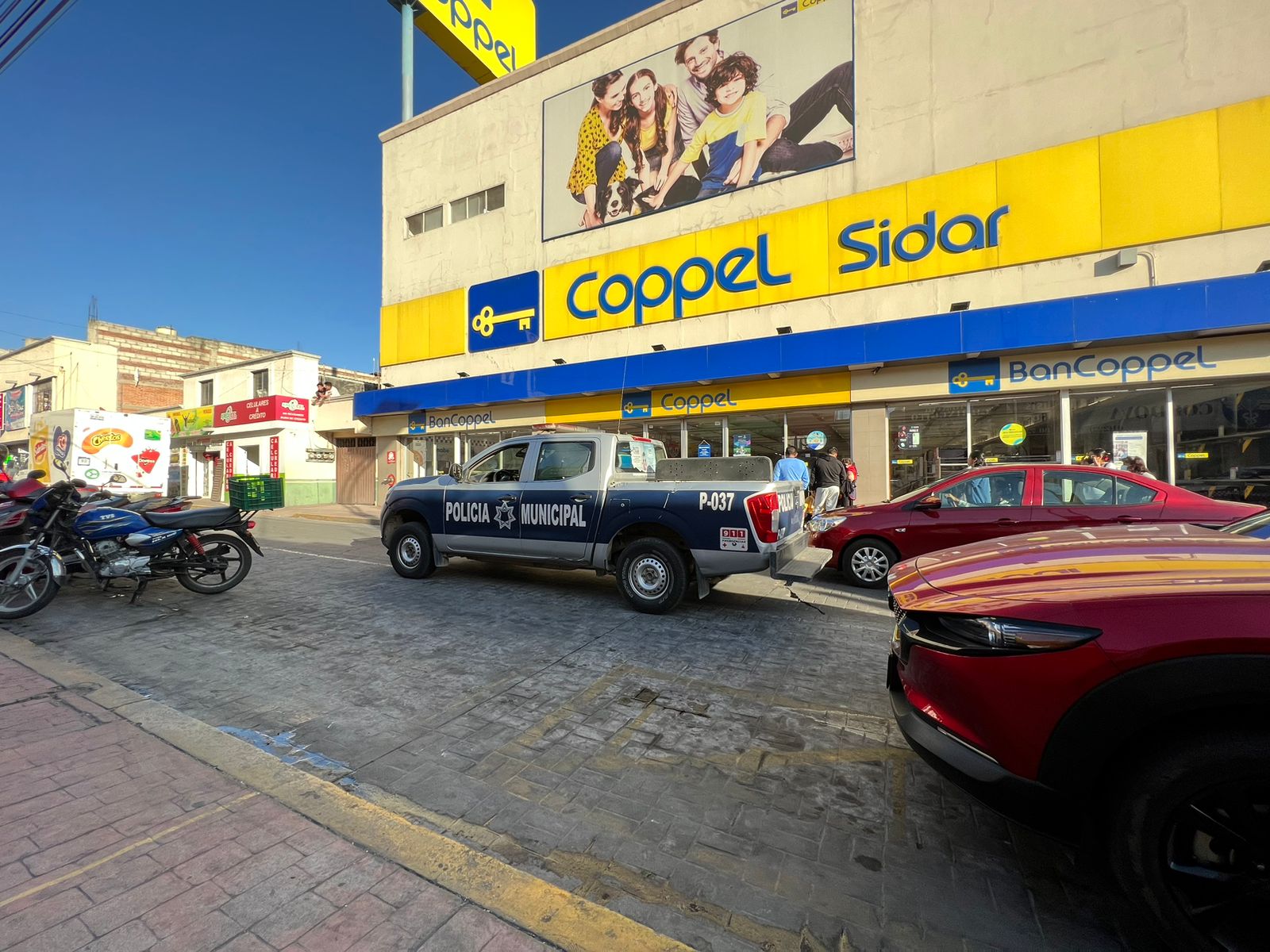 Atracan Coppel de San Pablo del Monte; culpables son detenidos en Puebla 