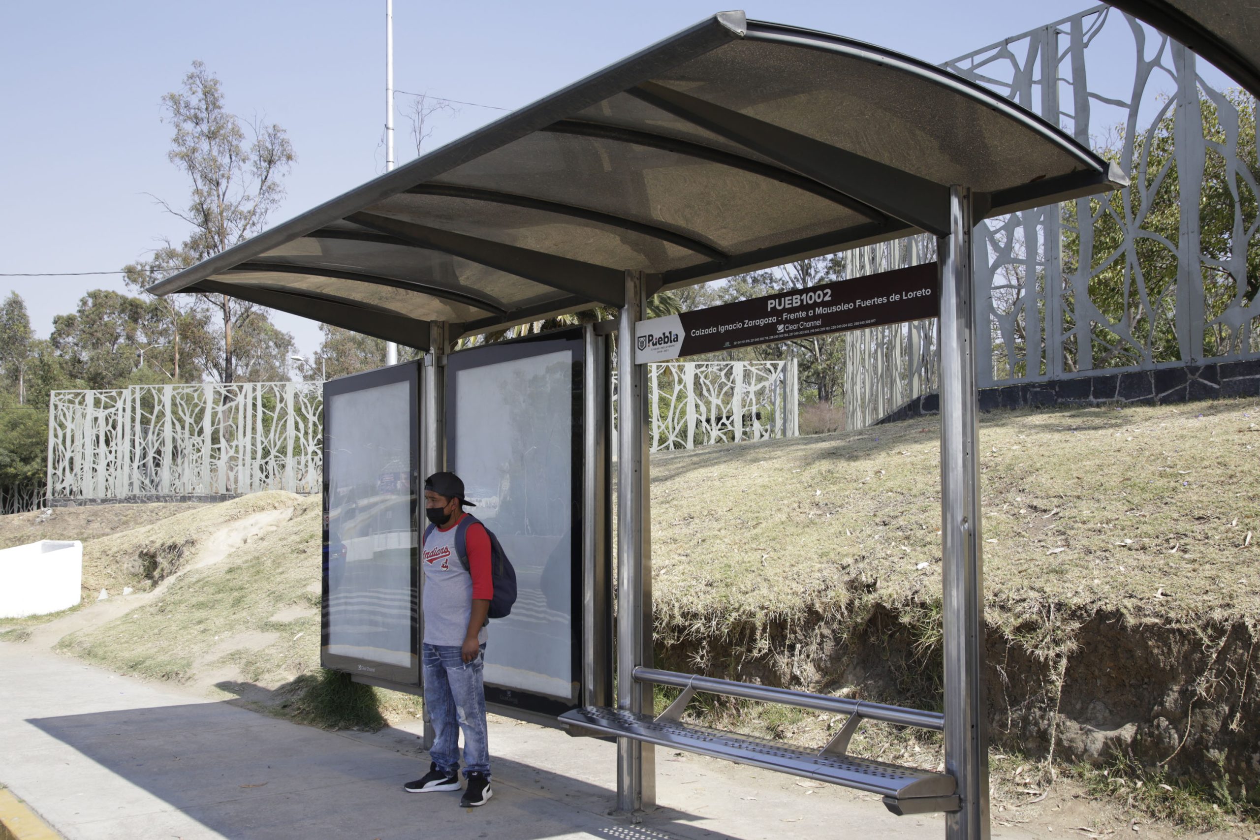 Prometen avances en la resolución legal de concesiones publicitarias