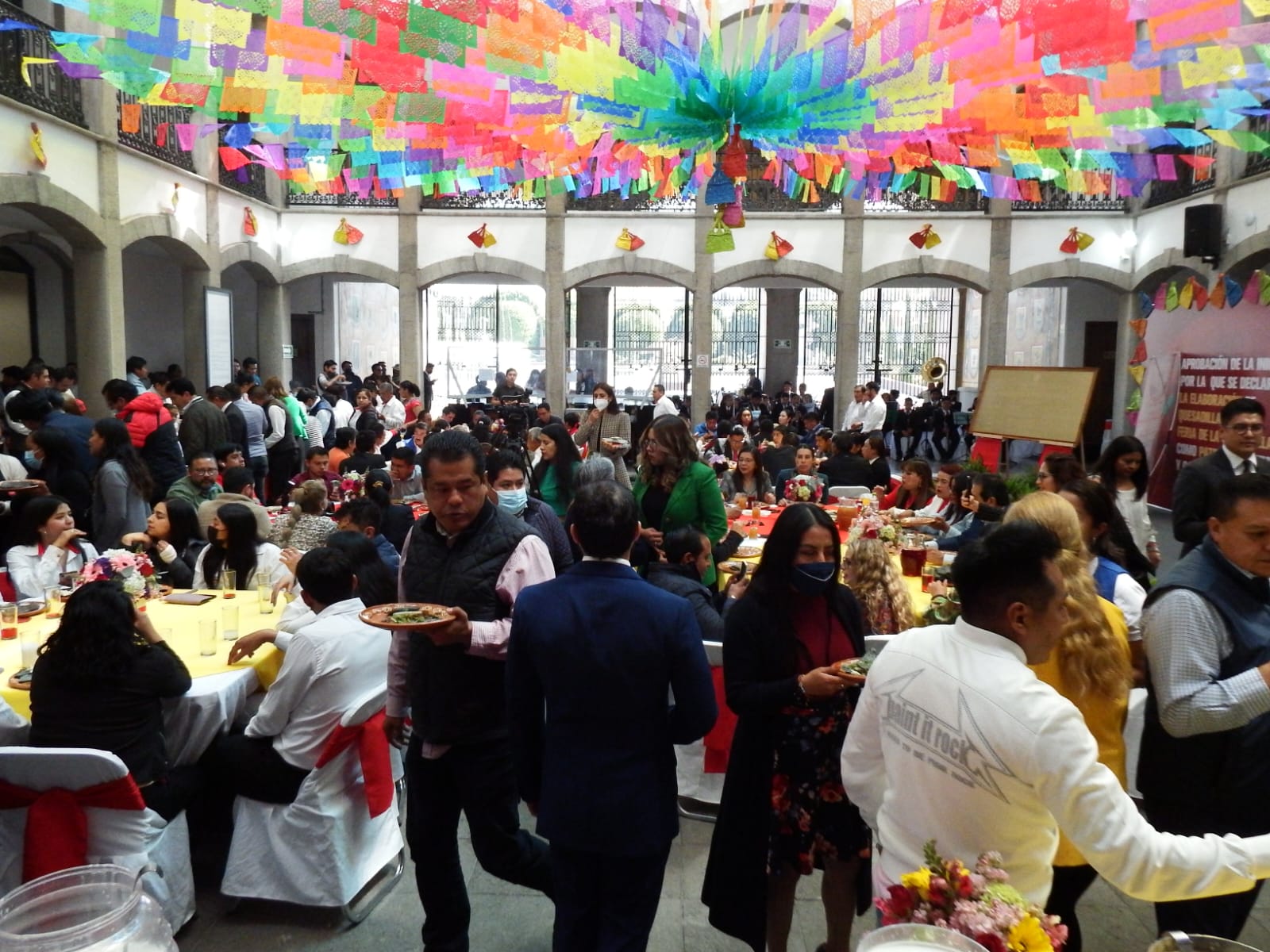 Pese atrasos legislativos, Congreso de Tlaxcala da prioridad a comer garnachas