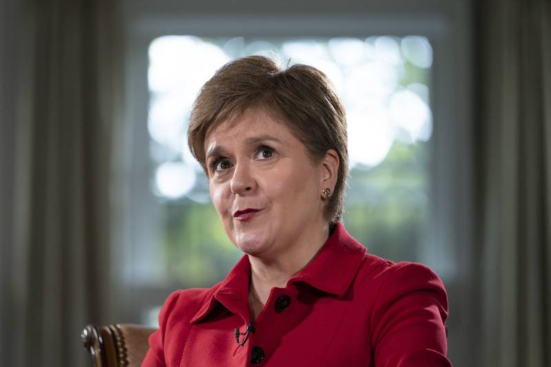Renuncia Nicola Sturgeon, primera ministra escocesa: ‘Sé que el momento es ahora’