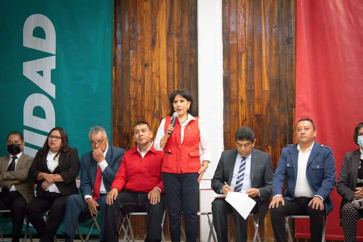 Reintegra Anabell Ávalos a ex alcaldes y diputados a secretarías del PRI