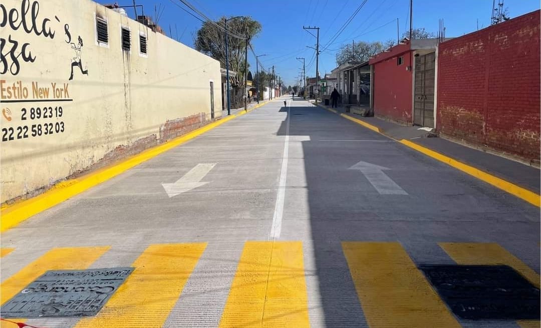 Inaugura Ayuntamiento de Coronango pavimentación con concreto hidráulico en calle 5 de Mayo