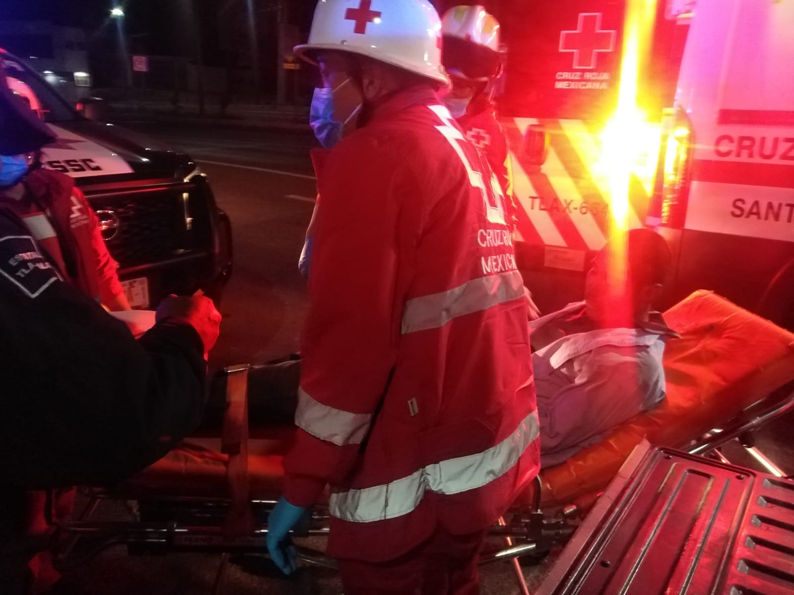 Castigan a hombre que intentó robar en un domicilio, en Teolocholco: oficiales lo rescatan de ser linchado