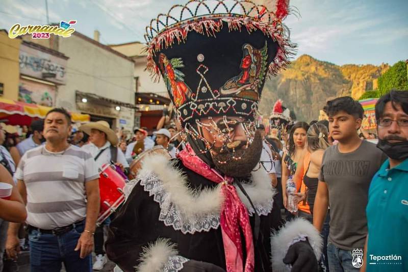 Carnaval de Tepoztlán, en Morelos, se sale de control; una persona resulta herida