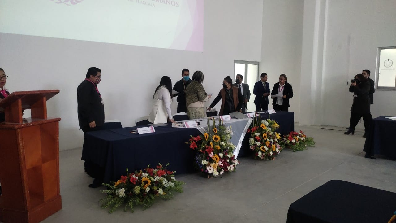 Encaran a presidenta de la CEDH, la acusan de complicidad 