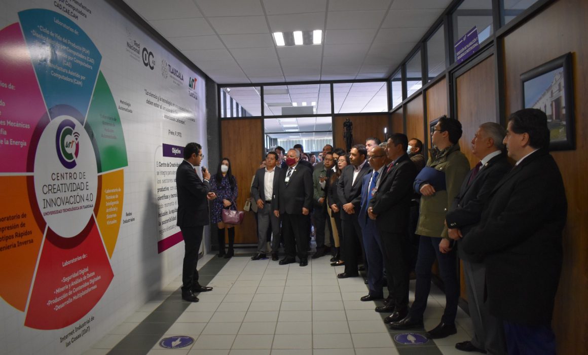 Inaugura UTT centro de creatividad e innovación 4.0