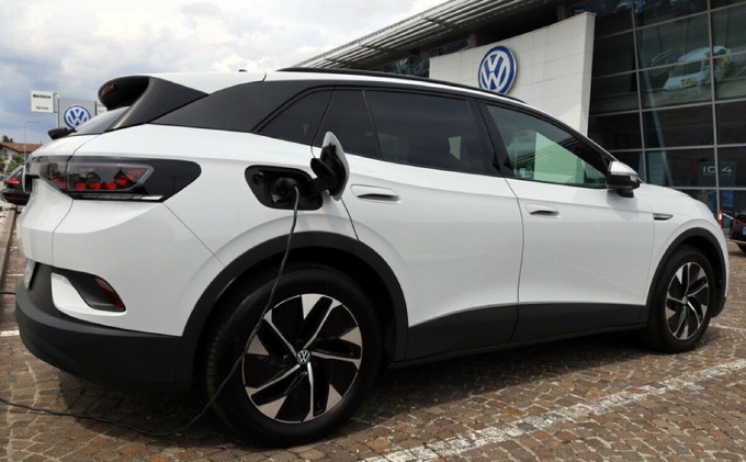 Contempla gobierno instalación de cargadores para autos eléctricos en el estado