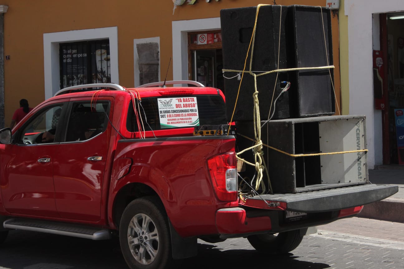 Abusos de "gruyeros" afecta a transportistas: CONATRAM