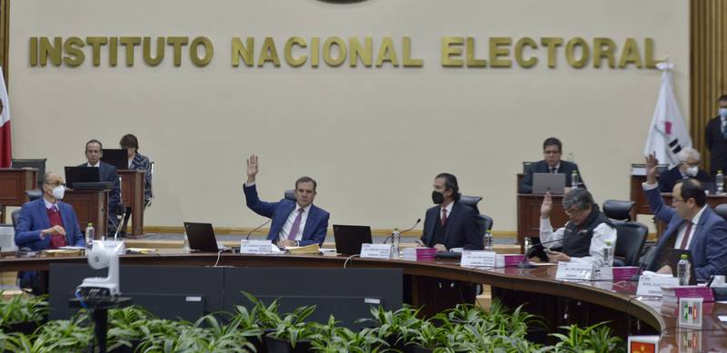 Una mujer, a la presidencia del INE: Tribunal Electoral ordena que el cargo no sea para un hombre