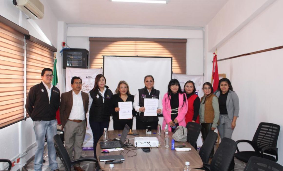 Firman convenio ITEA y mujeres tlaxcaltecas para abatir rezago educativo