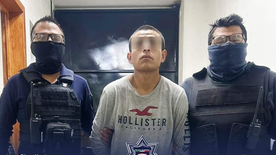 Detienen a sujeto vinculado a varios delitos, en Contla 