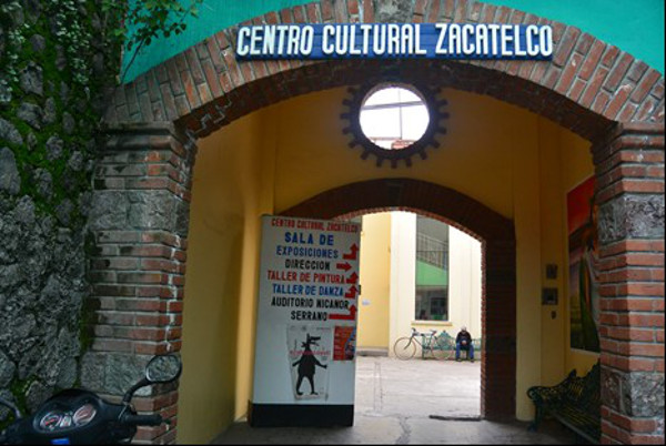 Escala conflicto en Zacatelco, ayuntamiento pretende adueñarse de Centro Cultural