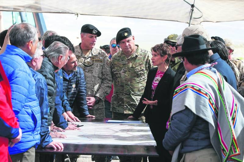 Militariza Chile frontera para frenar la migración