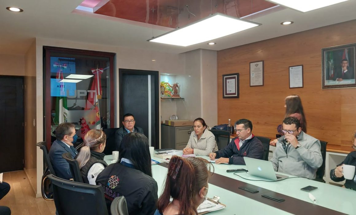 Unen esfuerzos ITEA y UPTX para combatir el rezago educativo en adultos
