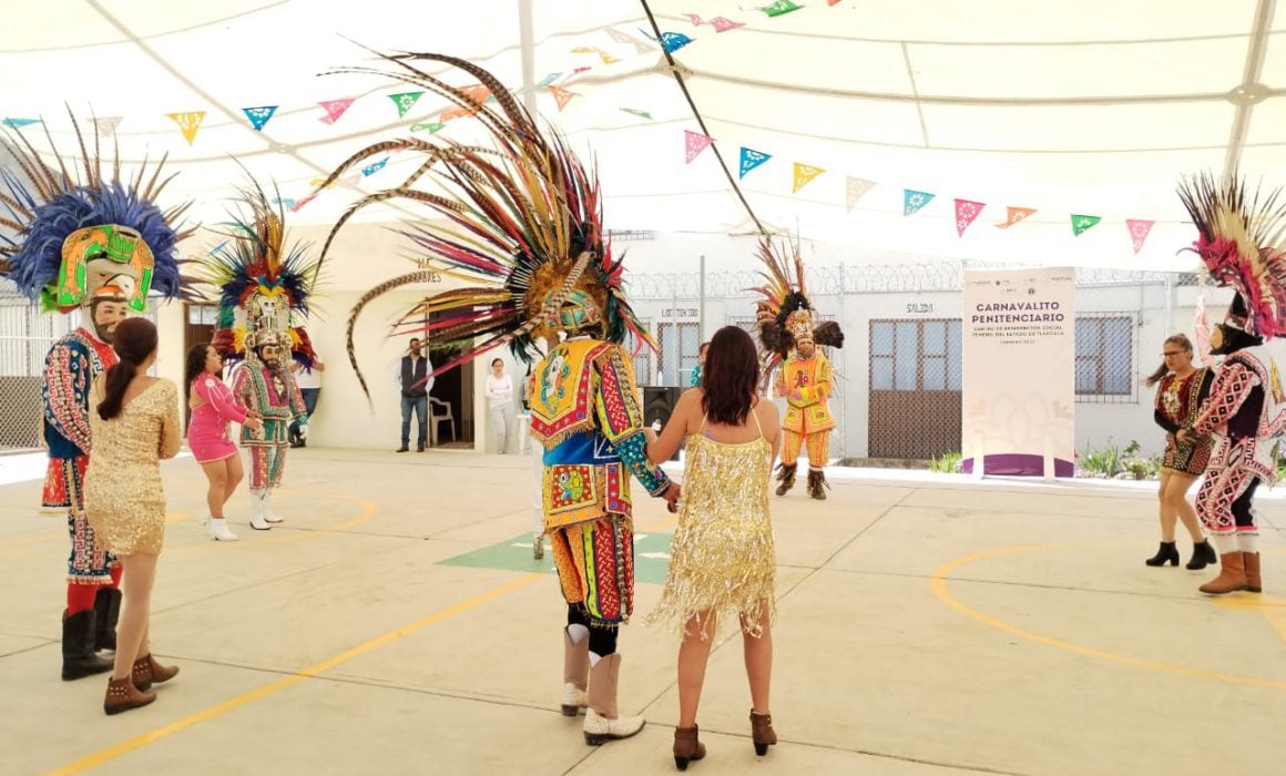 Celebra Cereso femenil Carnavalito penitenciario