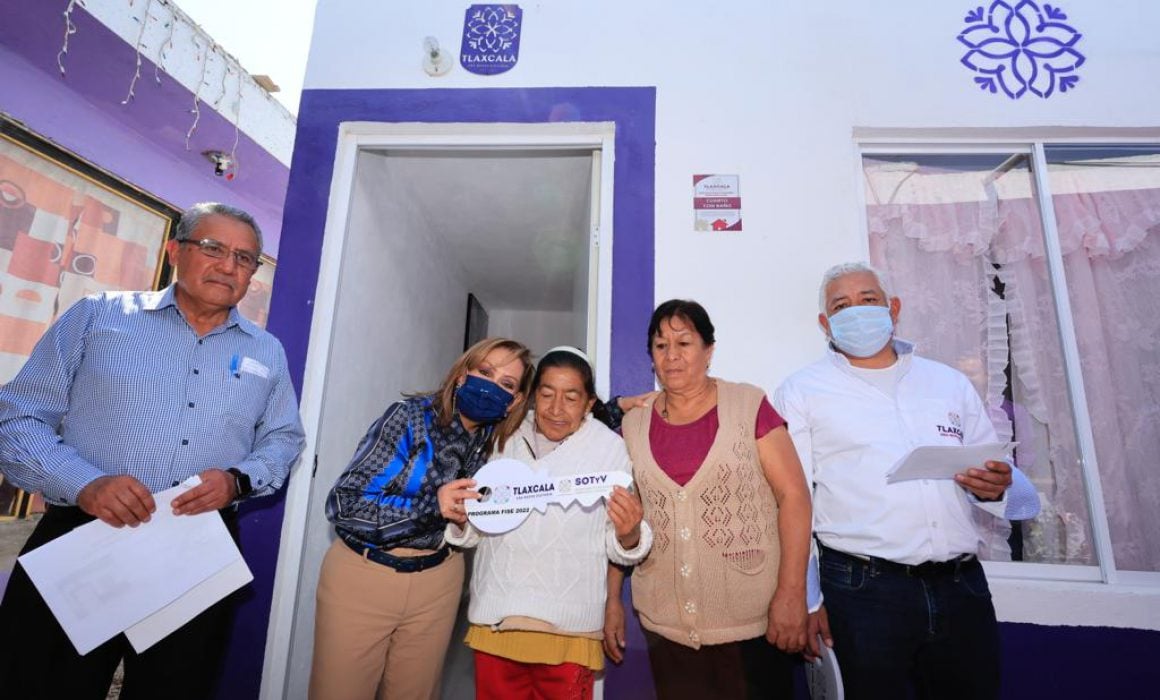 Benefició Lorena Cuéllar con vivienda a 52 familias de Nativitas