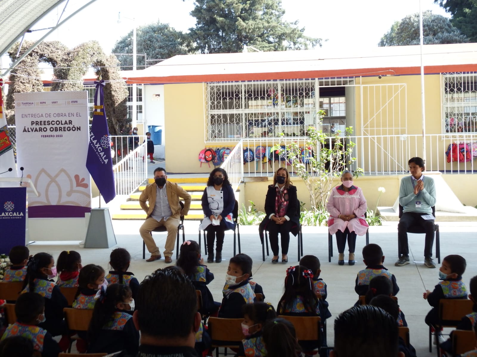 Benefició gobernadora a alumnos de Preescolar Álvaro Obregón en SPM