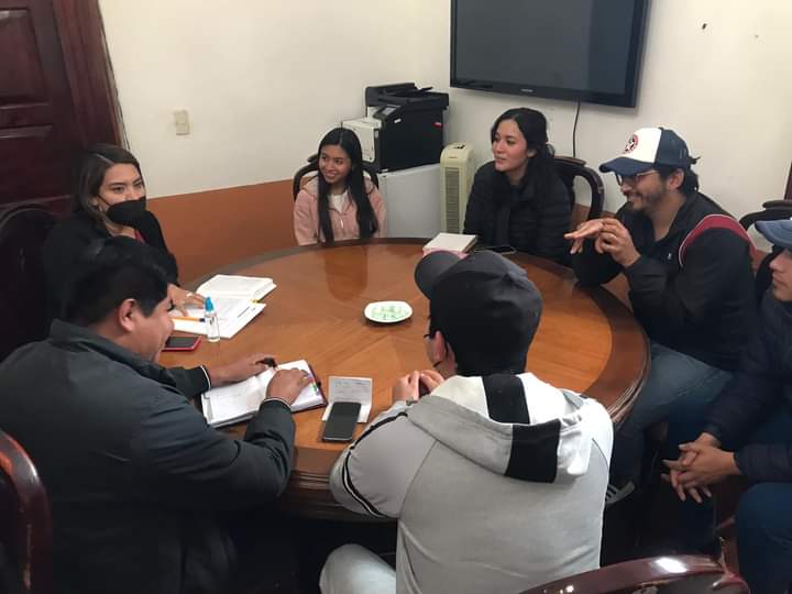 Alcalde de Tlaxcala vuelve a esconderse de estudiantes