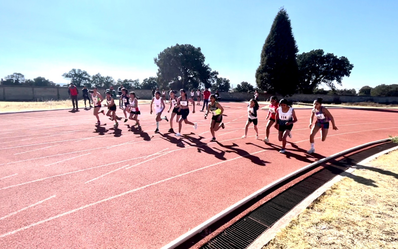 Participan más de 200 atletas en el primer control de atletismo rumbo a nacionales CONADE 2023