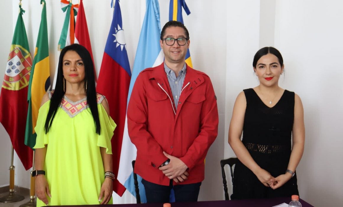 Respaldan IEM y Sedeco proyecto educativo financiero para mujeres