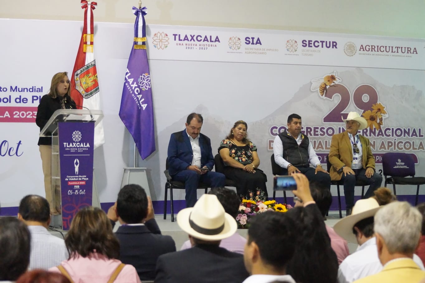 Celebran en Tlaxcala Congreso de apicultura
