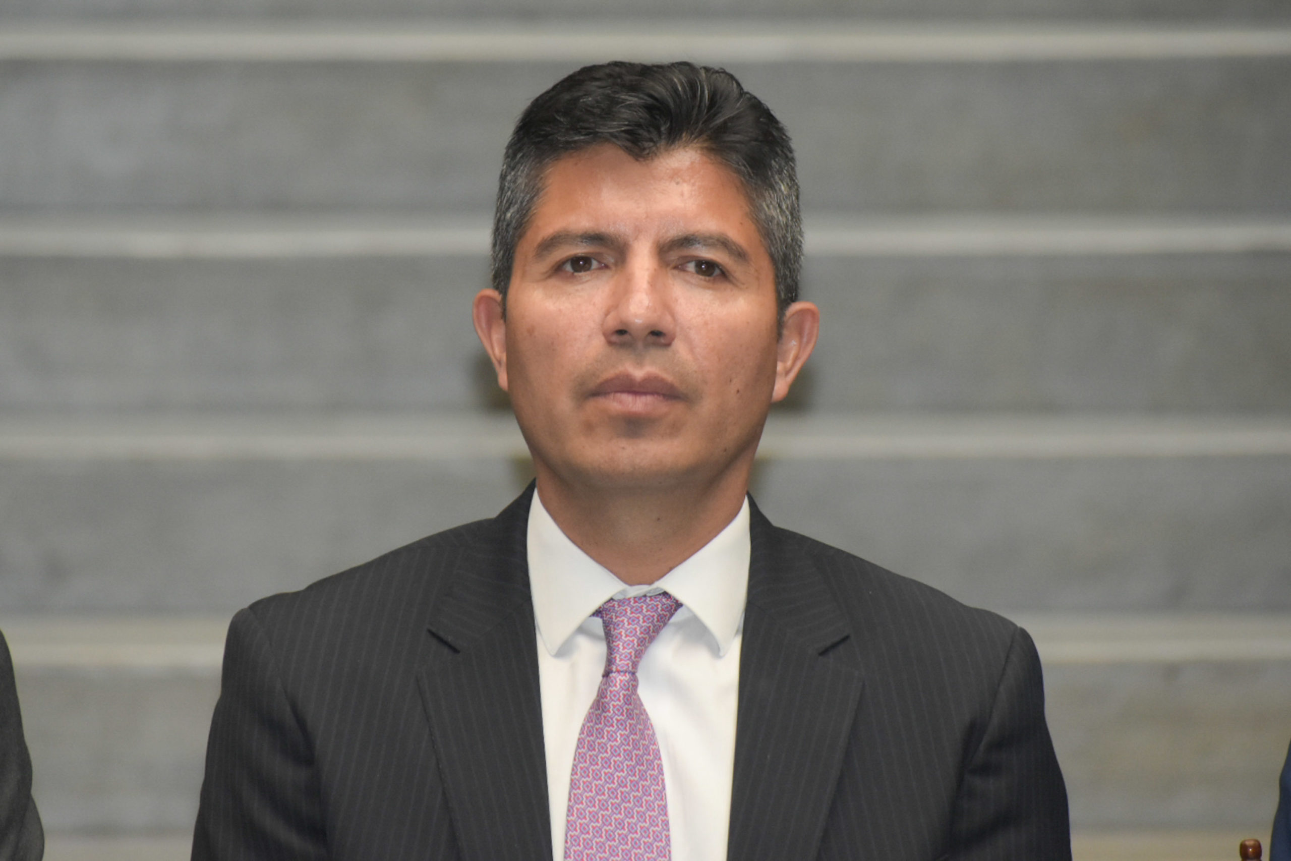 Eduardo Rivera se abstiene de comentar sobre el apoyo del líder de la CTM al ex titular de SEGOB