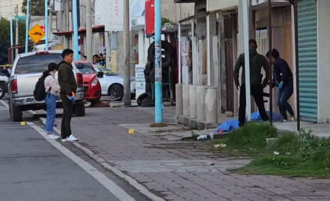 Comando armado ejecuta a dos en Nativitas, dos más resultan heridos