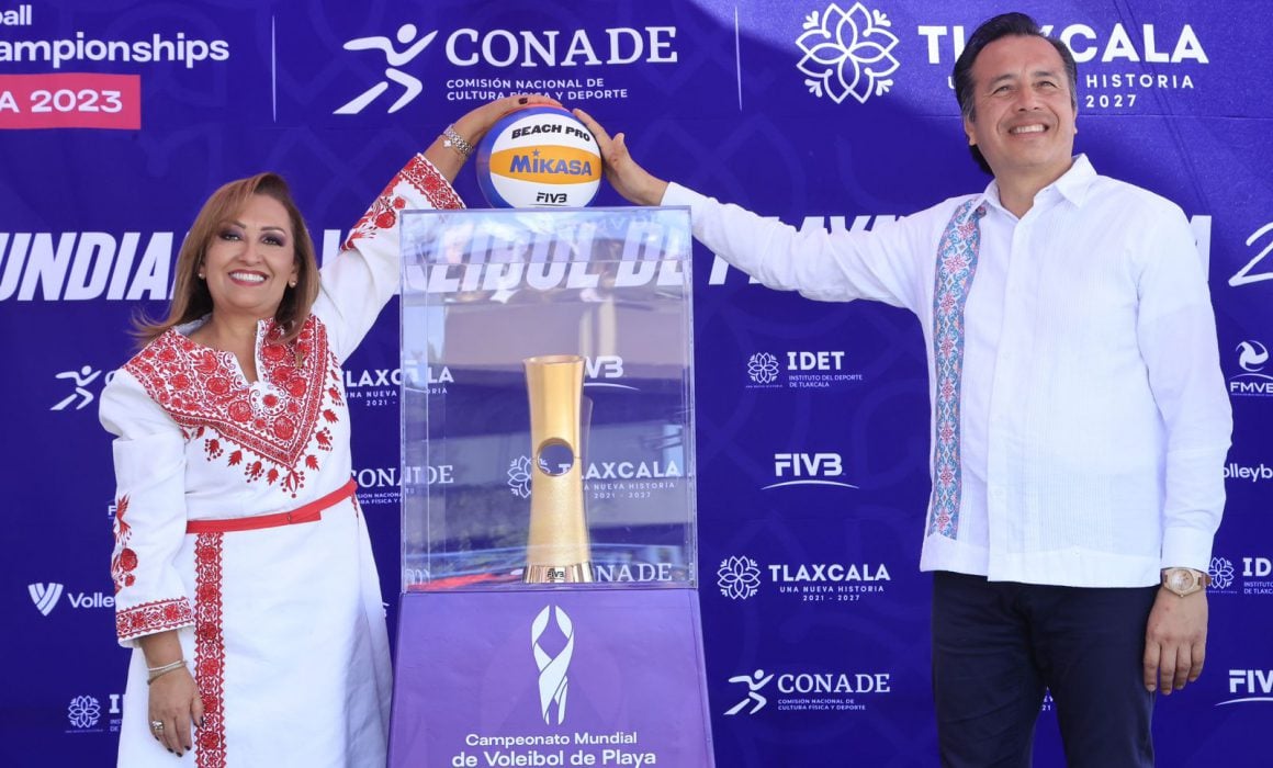 Llega a Veracruz trofeo del Campeonato mundial de voleibol de playa