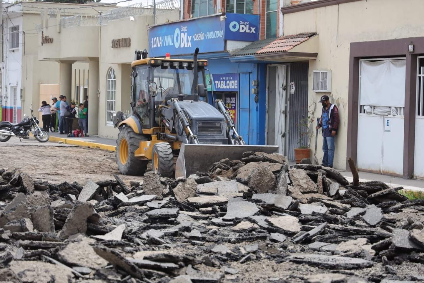 Inicia Ayuntamiento de Chiautempan rehabilitación de calle Ferrocarril