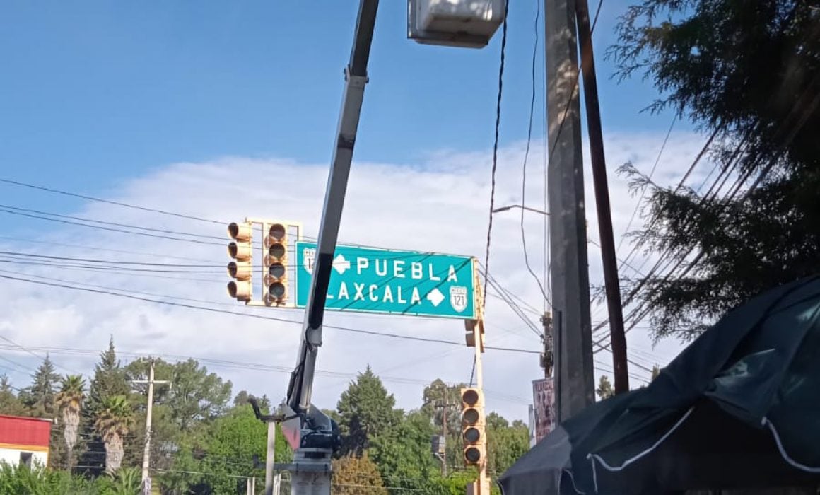 Realiza SMYT 360 mantenimientos a la red de semáforos