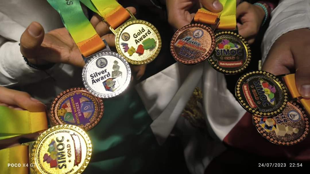 Desde Singapur, tlaxcaltecas triunfan en olimpiada de Matemáticas