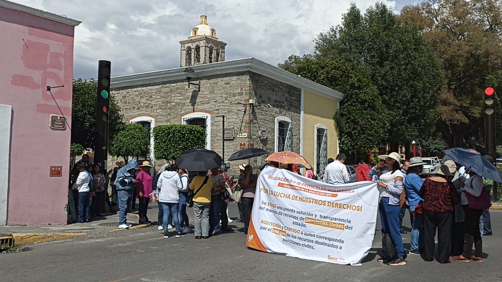 Despliegan a Policía de Tlaxcala por manifestación de sindicalizados