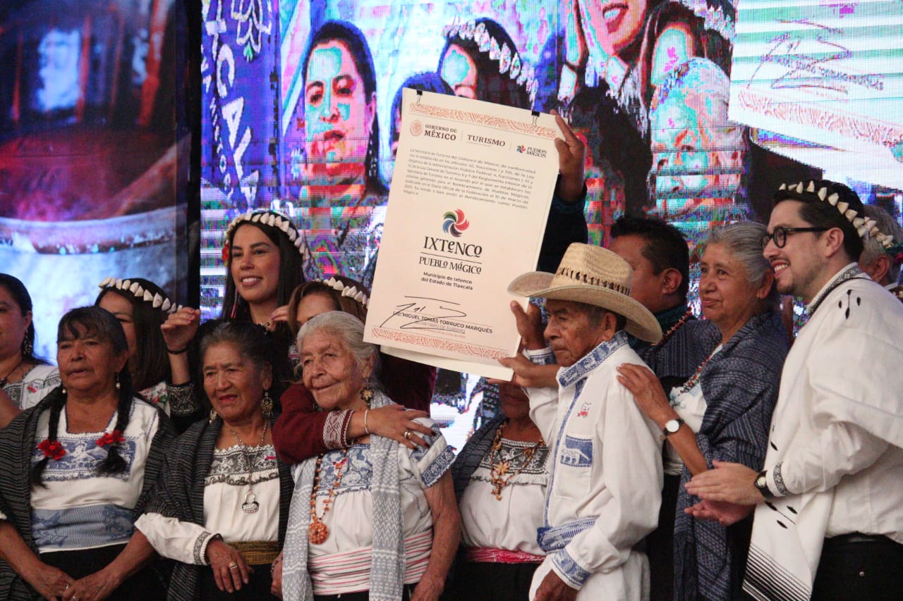 Entregan reconocimiento a Ixtenco por nombramiento de Pueblo Mágico