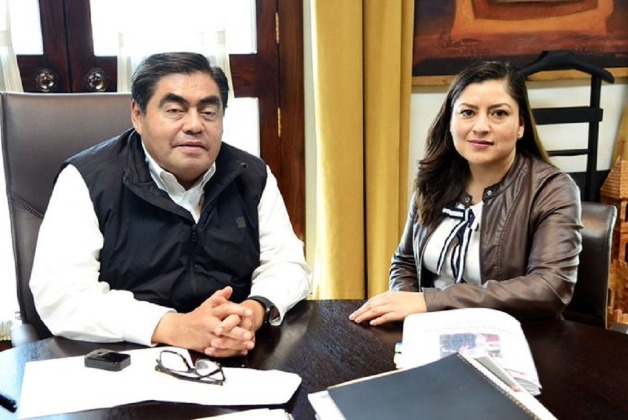 Claudia Rivera culpa a Miguel Barbosa de ataques en su contra 