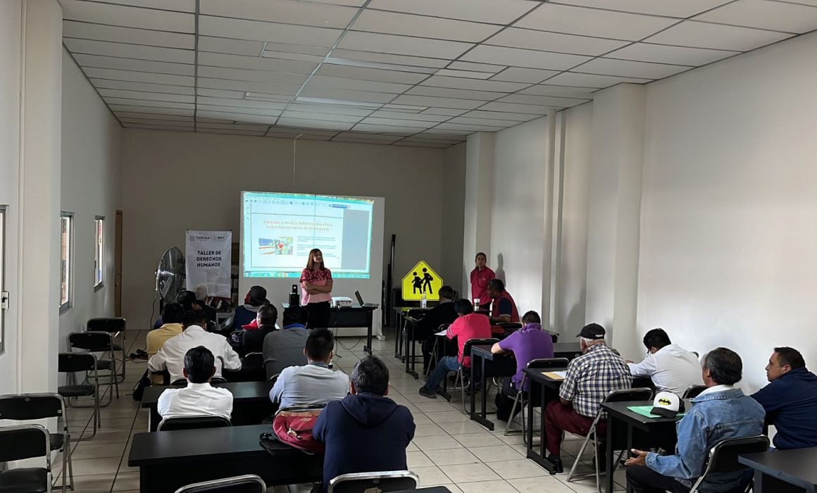 Capacita SMYT a 3 mil operadores de transporte público