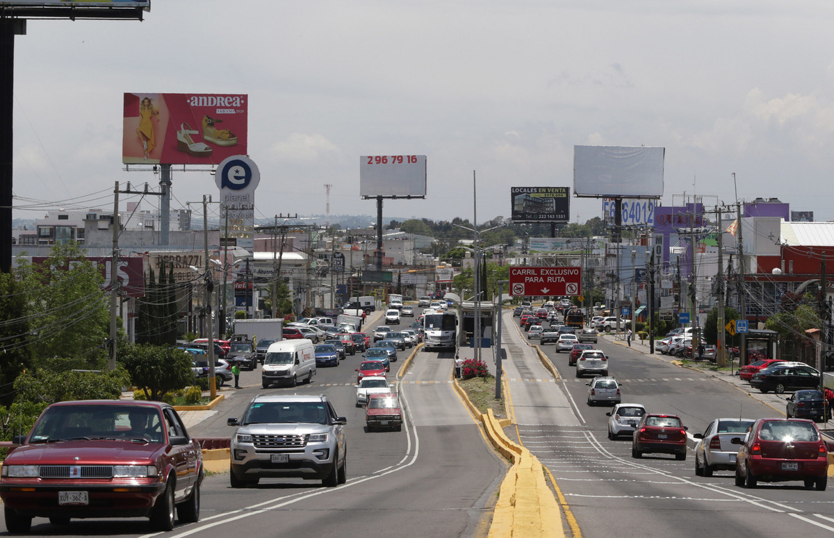 Descontrol del Parque Vehicular en Puebla Amenaza la Calidad del Aire: Académico UPAEP