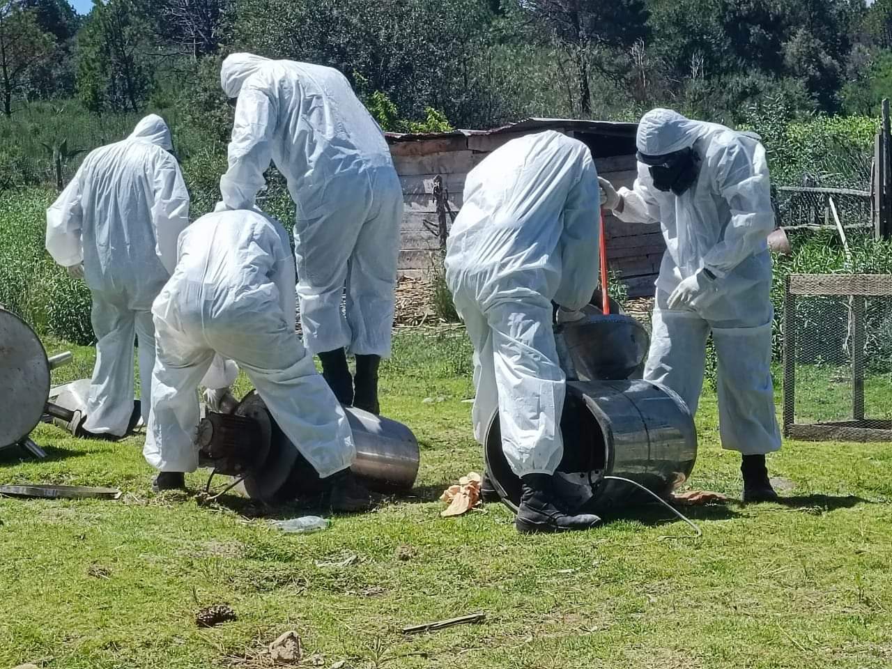 En cateo la PFM asegura laboratorio clandestino en San Pablo del Monte