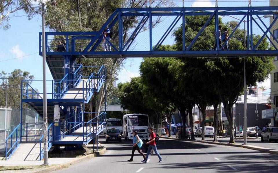 Retirarán puente peatonal en el Boulevard Héroes del 5 de Mayo para instalar paso a nivel de piso