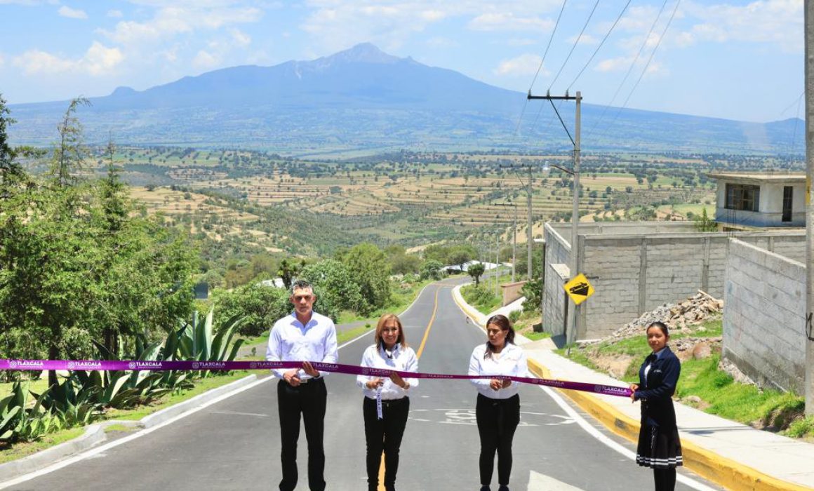Inauguró gobernadora Lorena Cuéllar obra de rehabilitación carretera en Terrenate