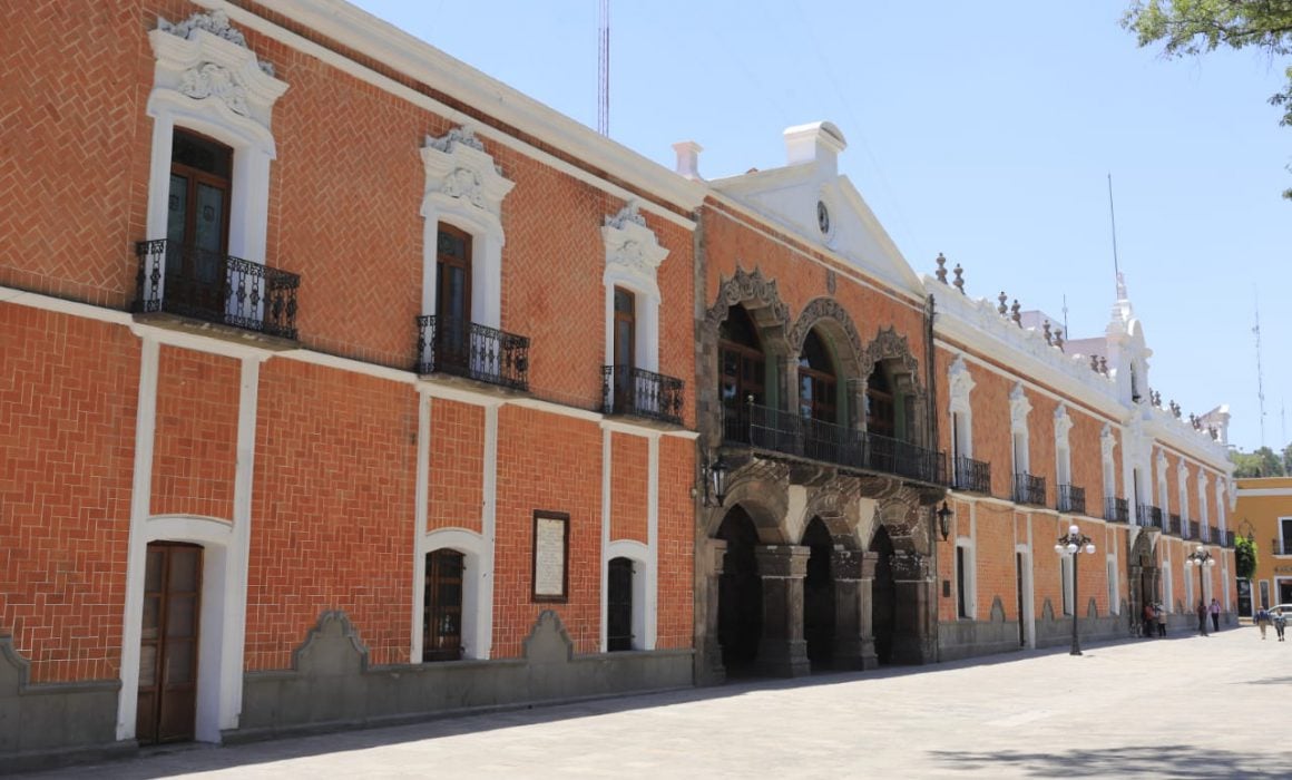 Anuncian incremento salaria de 5.2% a trabajadores de base del Ejecutivo