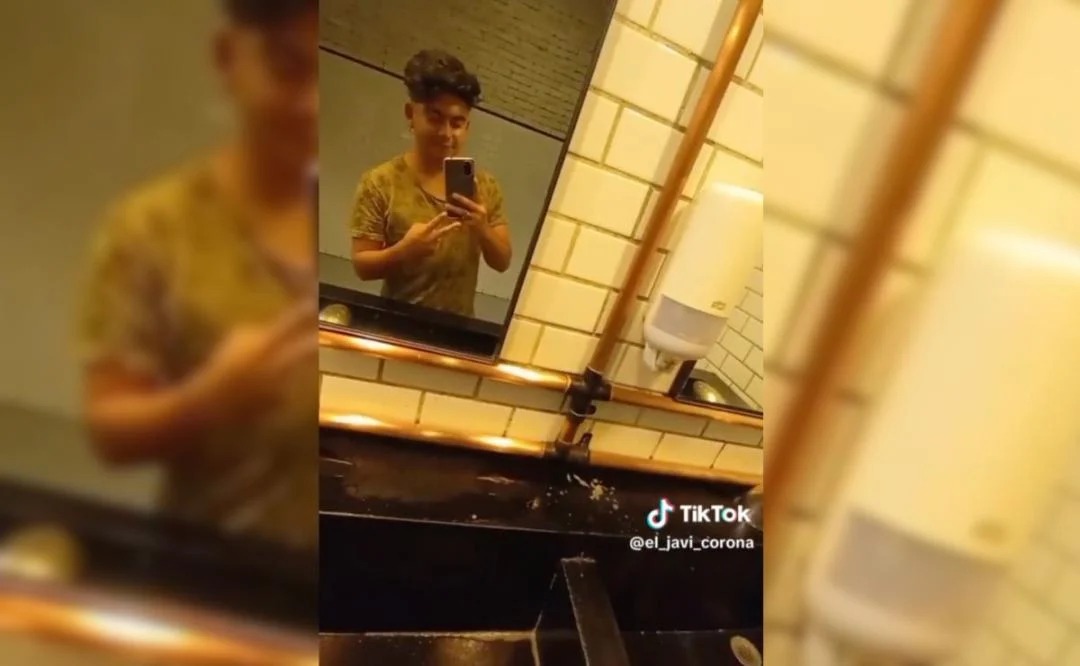 Tiktoker califica baños en Puebla