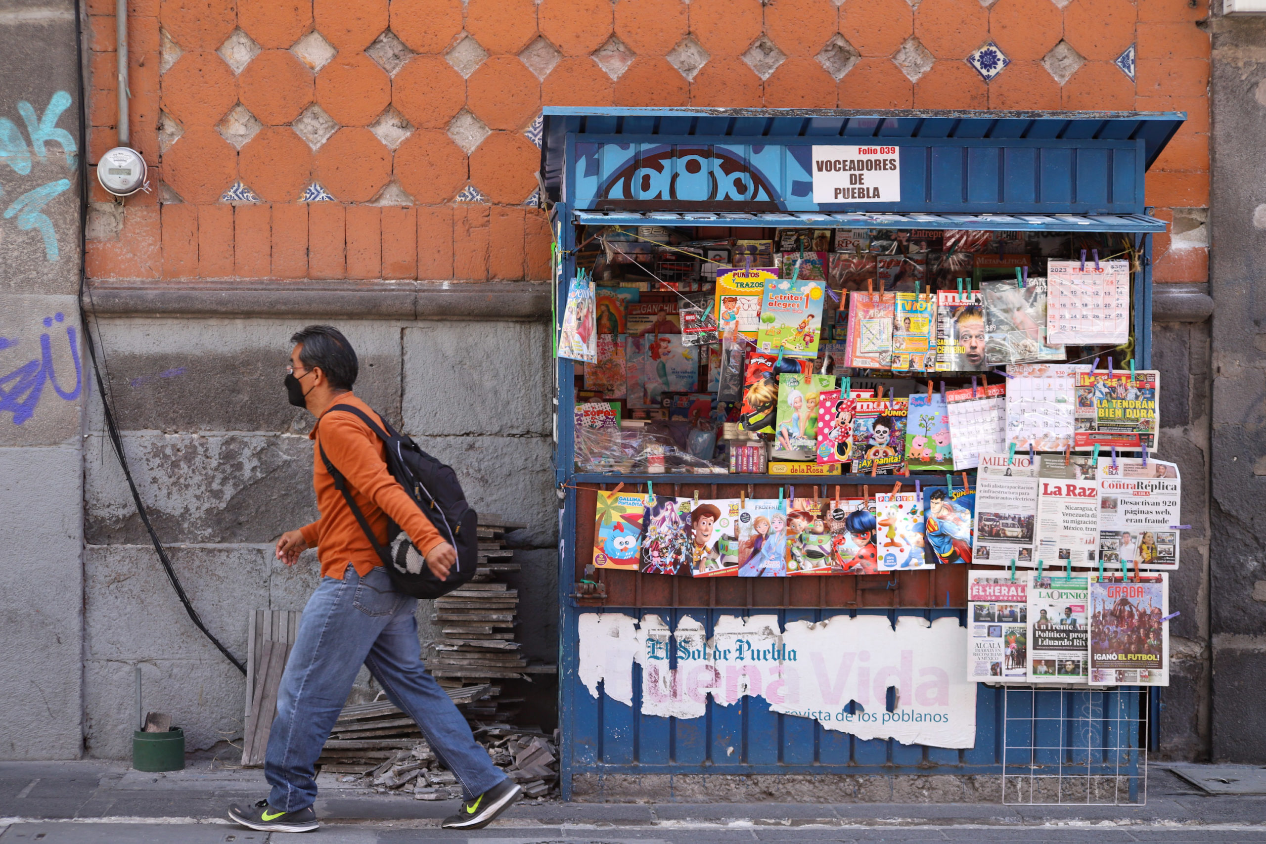 Ayuntamiento de Puebla no permitirá que las casetas de voceadores vendan otros productos