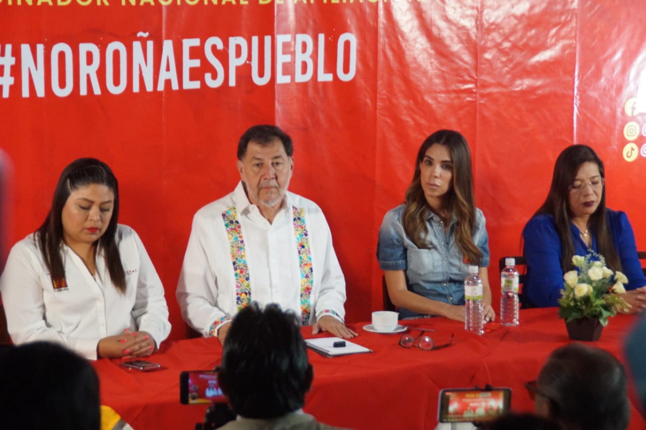 Fernández Noroña acusa competencia desleal