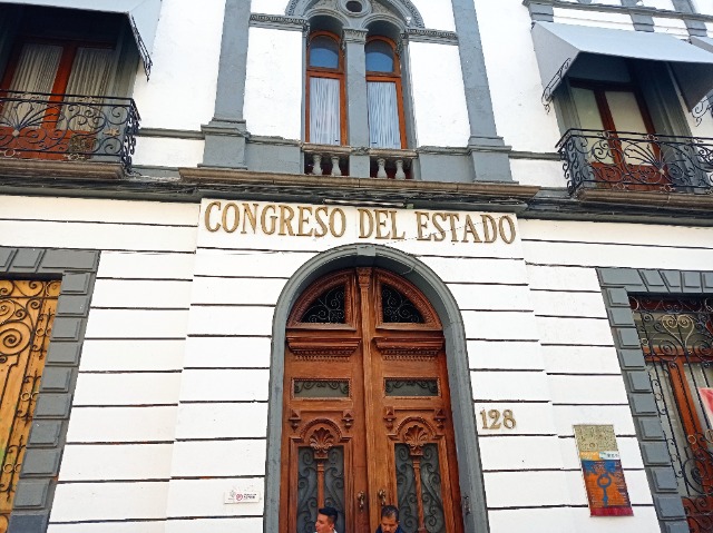 Agresores sexuales y deudores alimentarios ya no podrán acceder a cargos públicos en Puebla