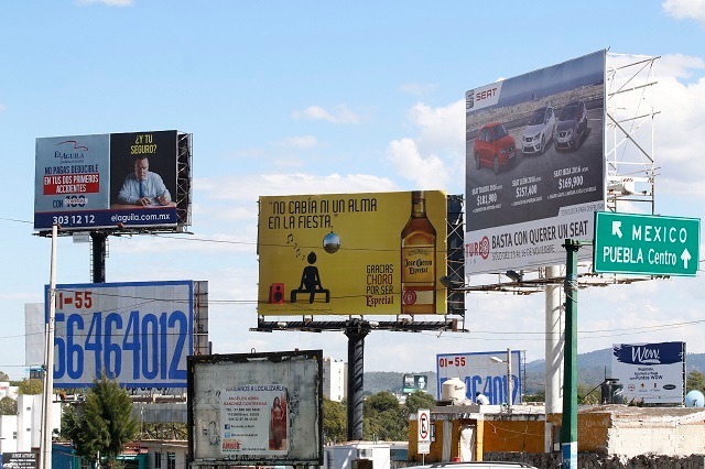 Gobierno emite nuevo reglamento para anuncios espectaculares
