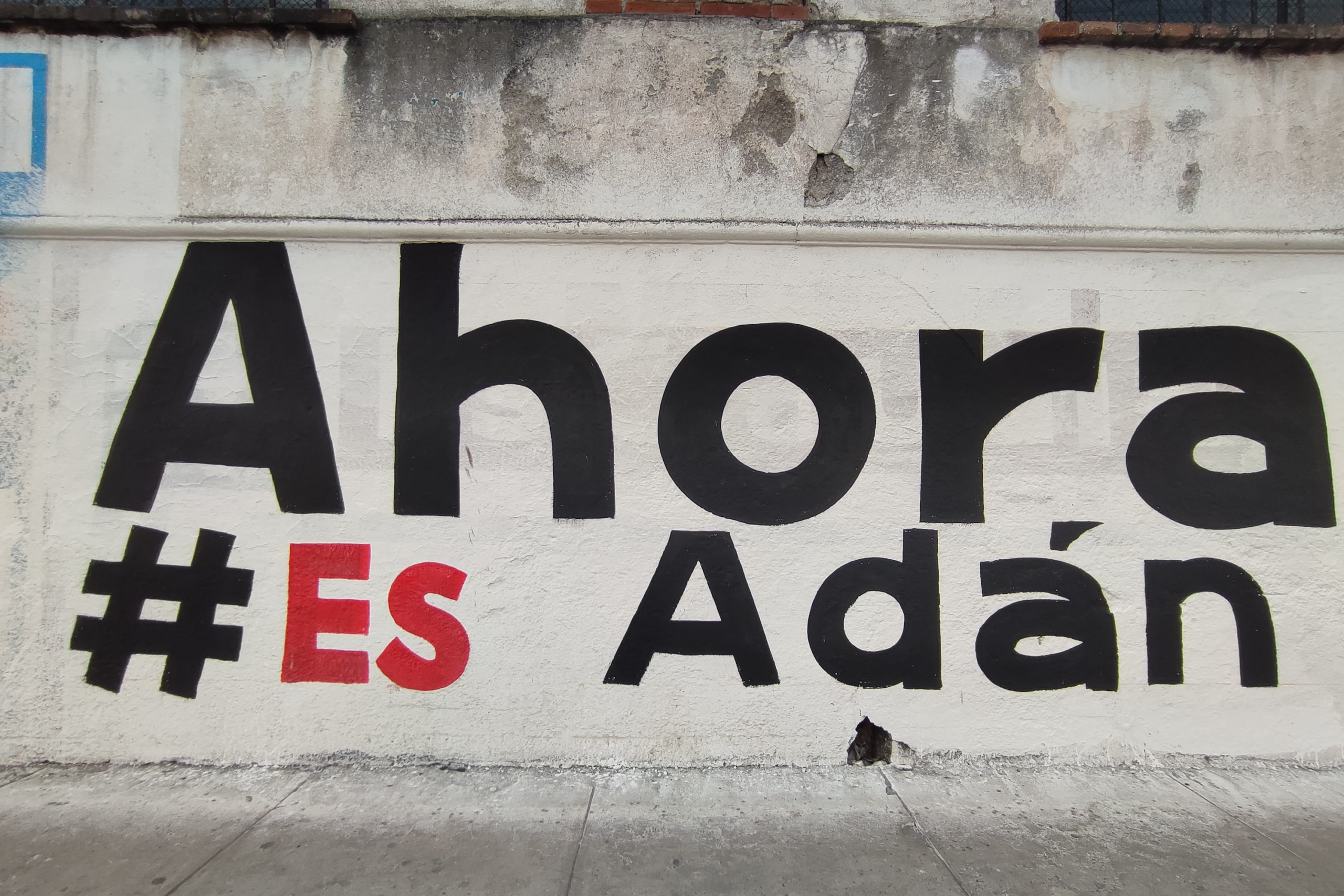 Ayuntamiento de Puebla prohíbe la pinta de propaganda política en mobiliario urbano