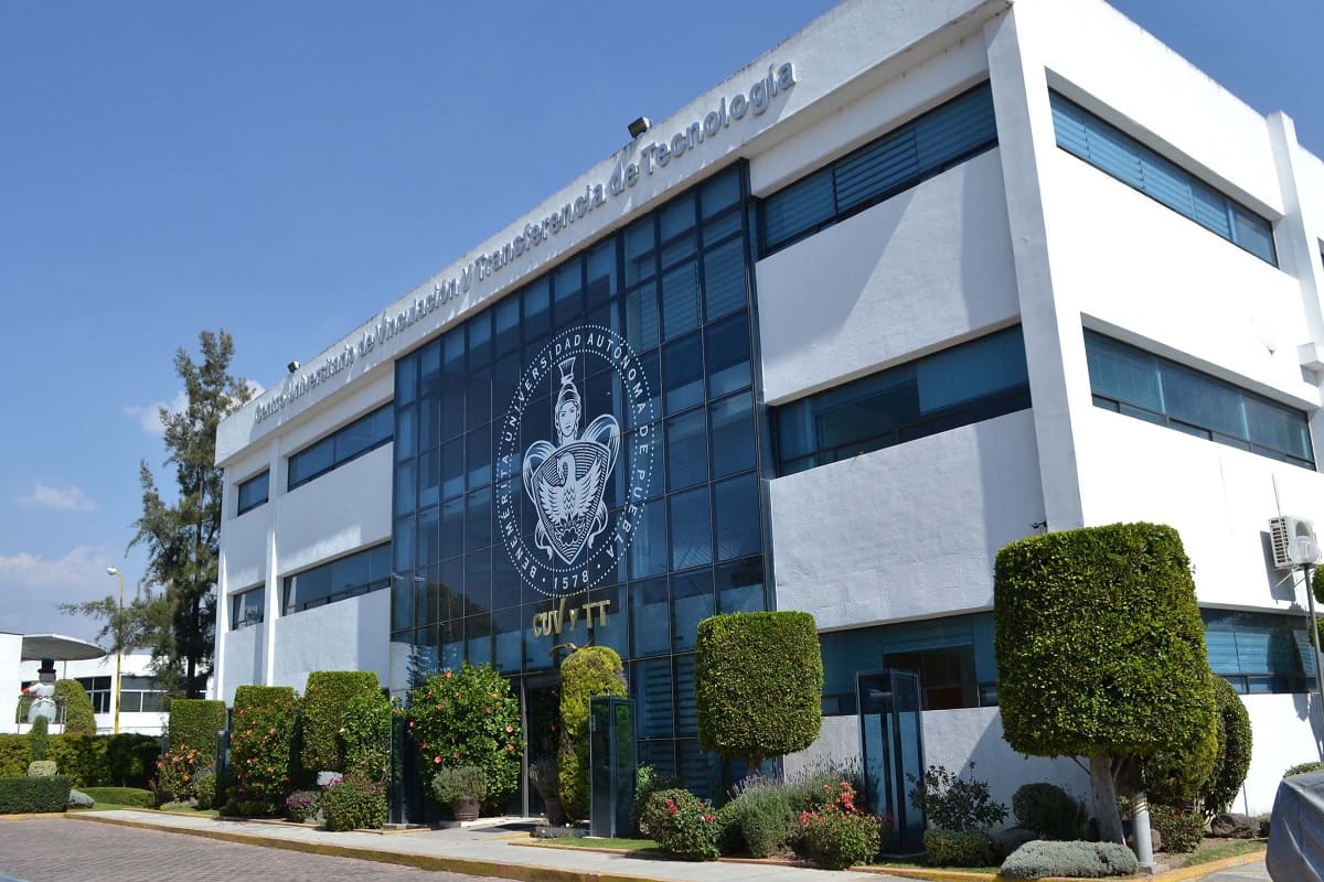 BUAP invita a maestros jubilados y pensionados a actualizar sus datos