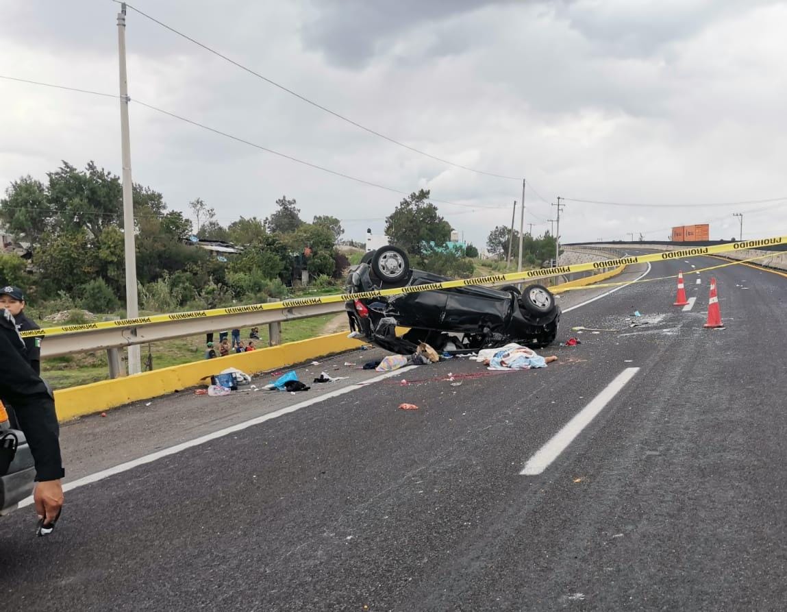 Accidente vial cobra la vida de un hombre y deja cinco heridos, en Xaltocan